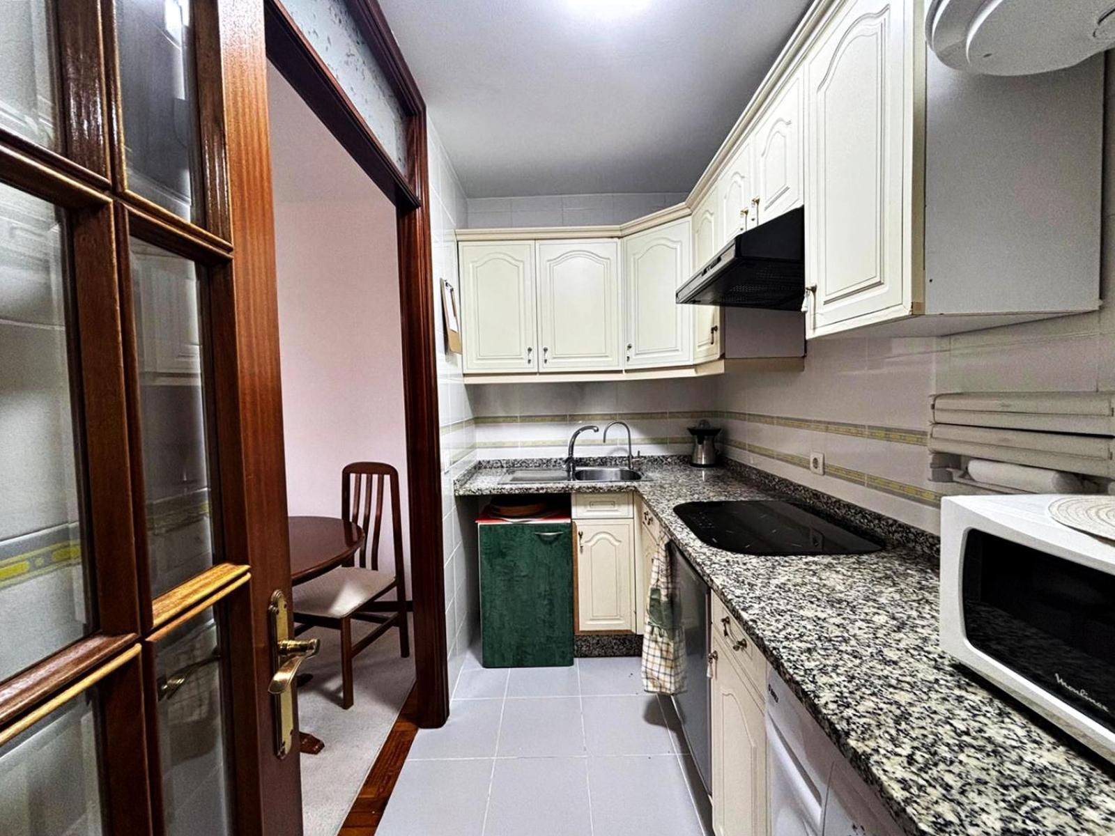 Holibai, Amodino, Agradable Y Hogareno Apto Con Parking, Baiona Buitenkant foto