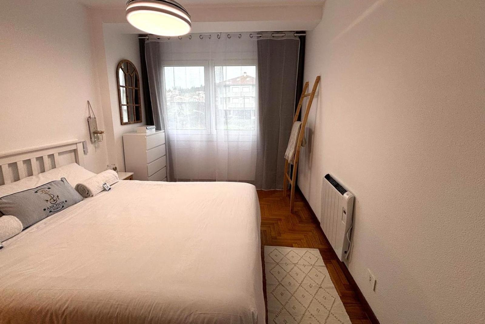 Holibai, Amodino, Agradable Y Hogareno Apto Con Parking, Baiona Buitenkant foto